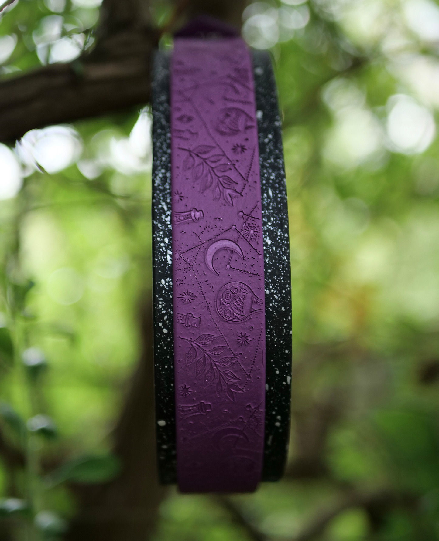 Spellbound - Embossed Hound Collar