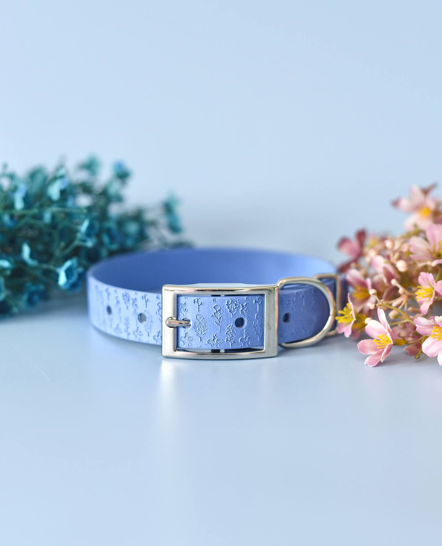Secret Garden - Embossed Explorer Collar