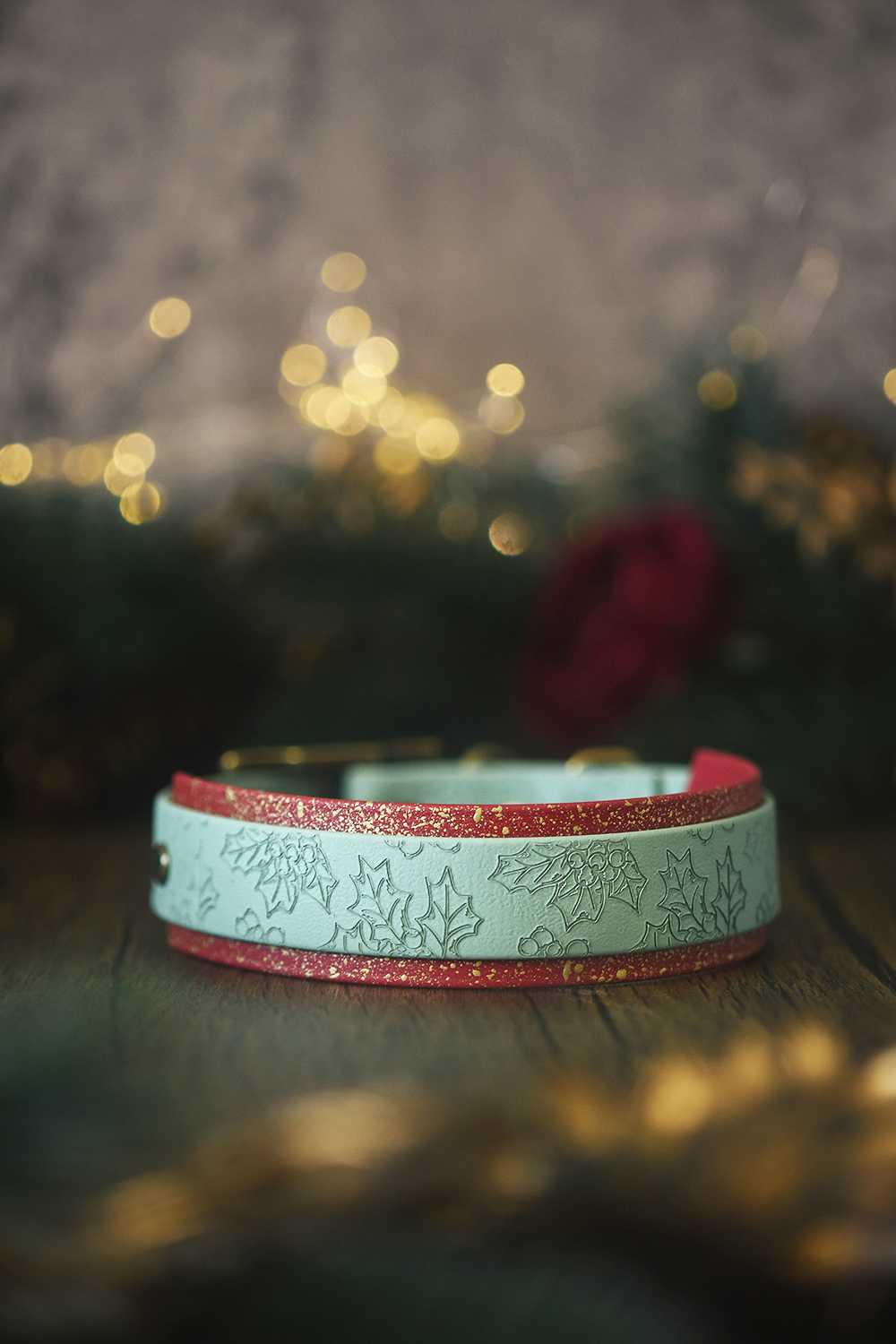Holly Bush - Embossed Hound Collar