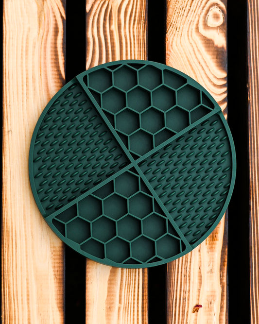 Forest - Enrichment Honeycomb Lick Mat x Slow feeder