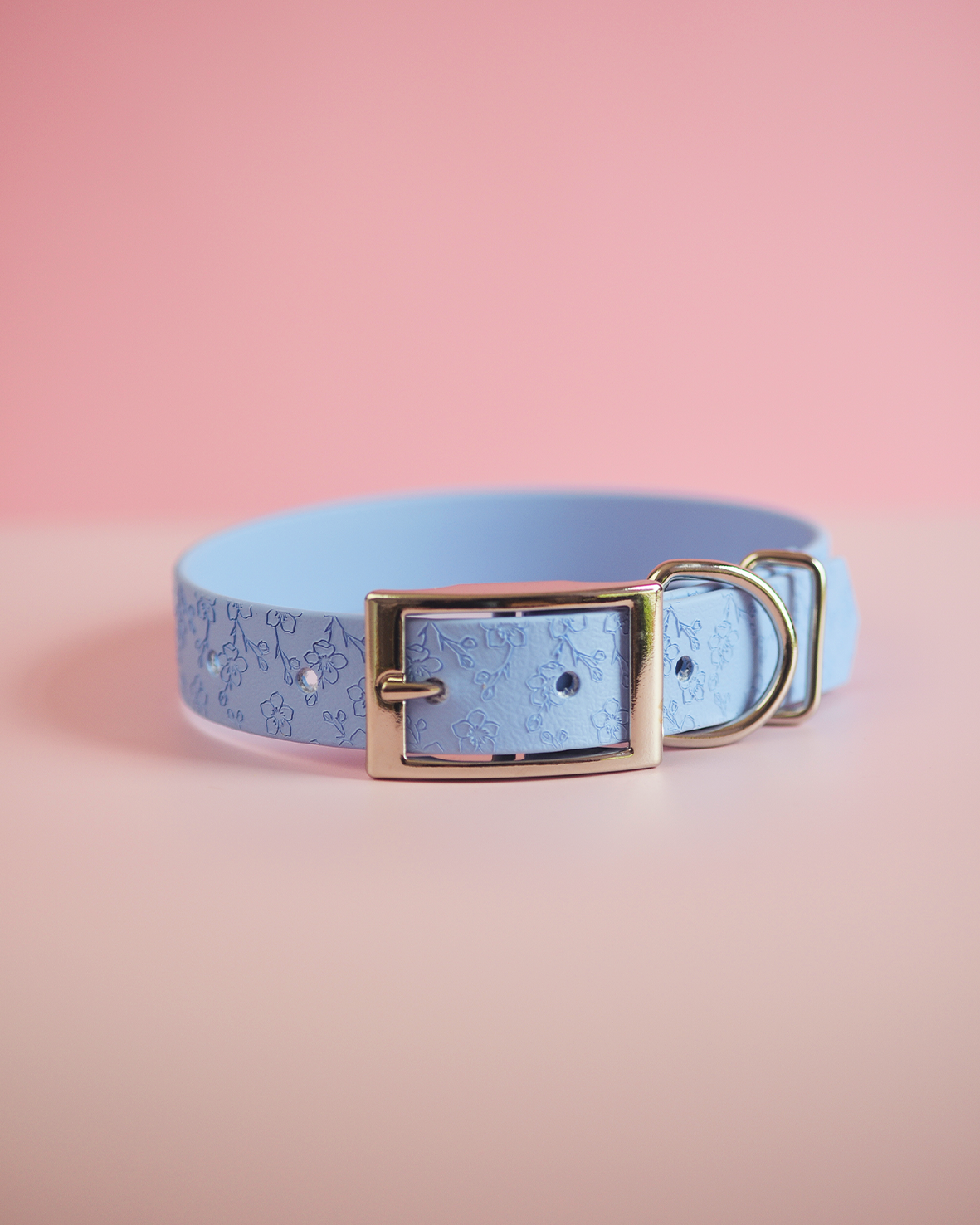 Blossom - Embossed Explorer Collar