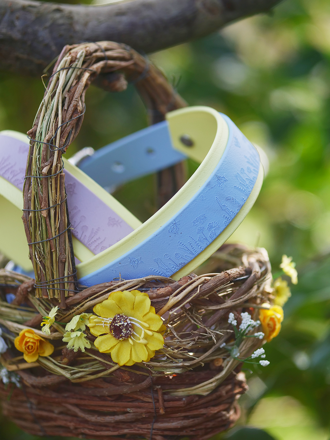 Bees & Blooms (Lilac) - Embossed Hound Collar