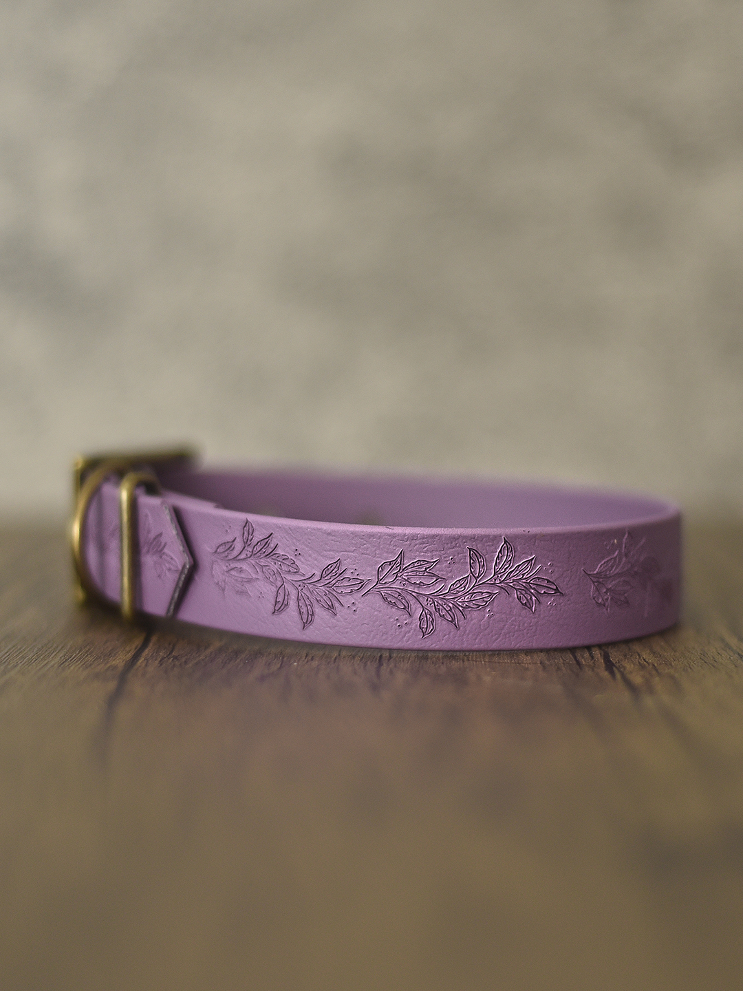 Woodland Charm (Mauve) - Embossed Explorer Collar