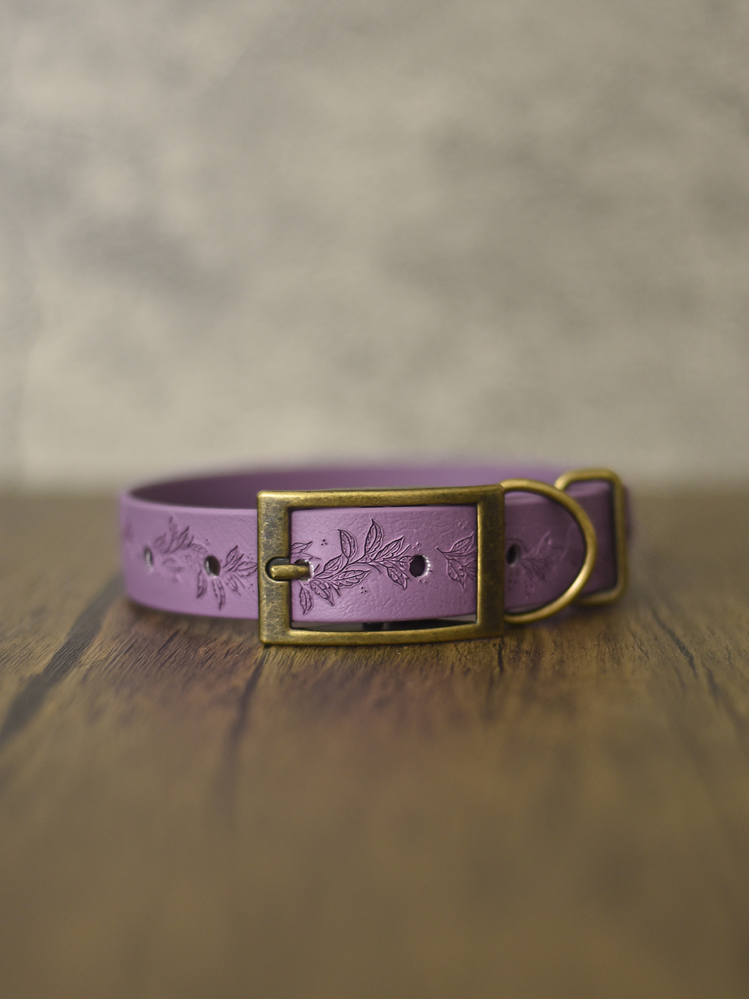 Woodland Charm (Mauve) - Embossed Explorer Collar